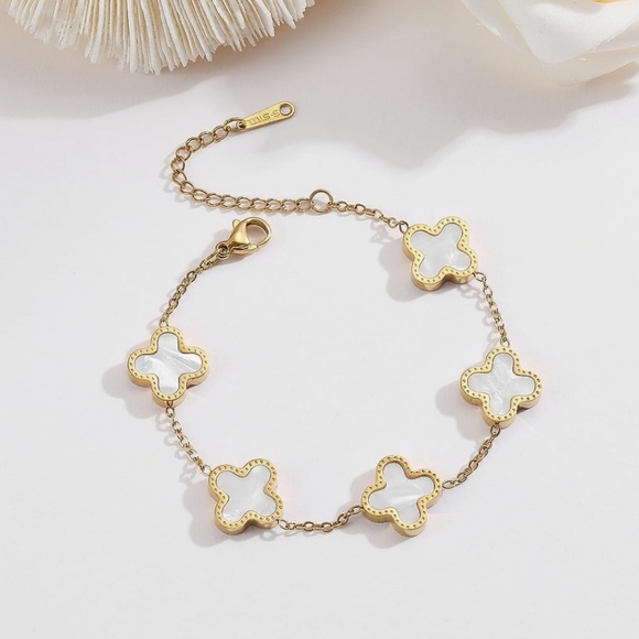 White Alhambra Clover 18K Gold Plated Titanium Steel Bracelet - Picture 3 of 6